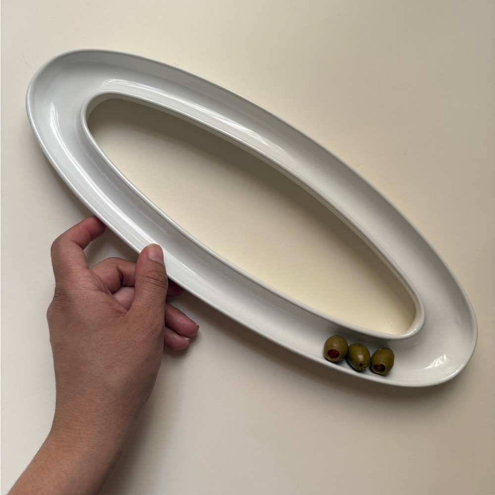 Williams Sonoma Olive serving dish - Picture 5 of 11